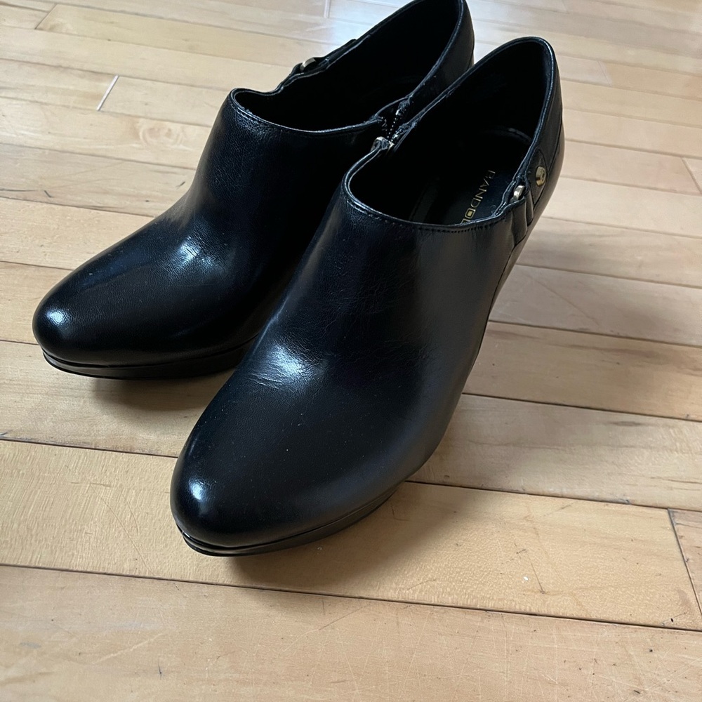 Brand new, never worn! Bandolino Black Ankle Booties